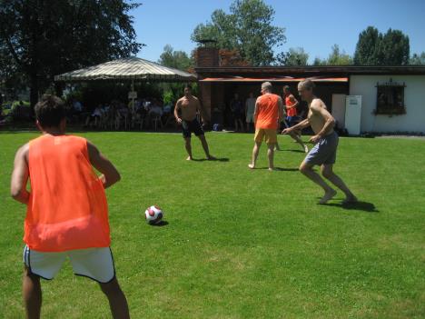Fussball 014.jpg   29kb   26.03.2021 22:38:04